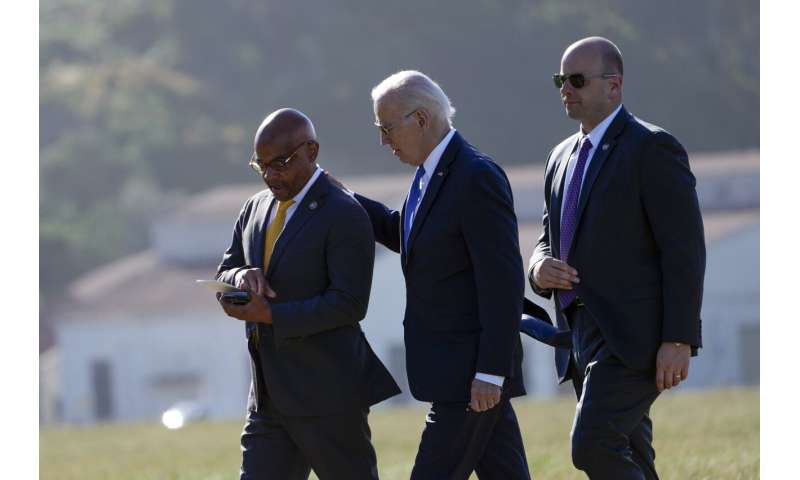 In San Francisco, Biden talks with tech leaders about risks and promises of artificial intelligence