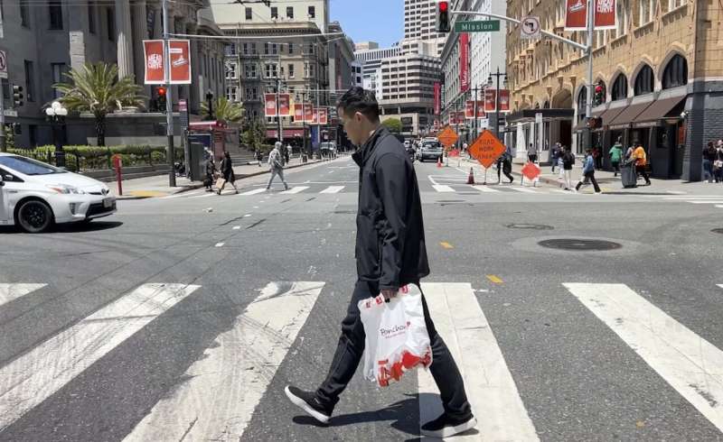 Andy Fang, DoorDash’s co-founder and chief technology officer, picks up and delivers food orders to customers in downtown San Francisco on Saturday, June 15, 2023. Fang is one of a growing number of executives who work shifts on the front lines of the companies they run. All DoorDash salaried employees are required to make deliveries or work directly with customers or merchants several times a year. Credit: AP Photo/Terry Chea Your DoorDash driver? He's the company's co-founder