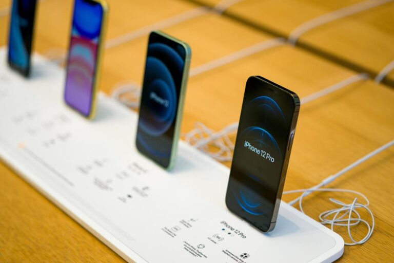 Apple Loop: Stunning iPhone 15 Pro Details, Apple Music Defeated, Future Mac Plans