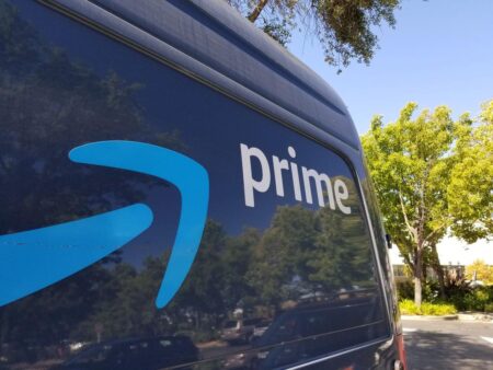 Amazon’s New Program Will Boost Service, Higher Emissions Will Result