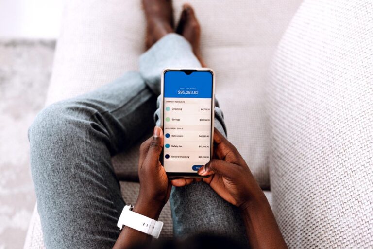 How Small Banks Can Seize Tech Opportunities And Compete