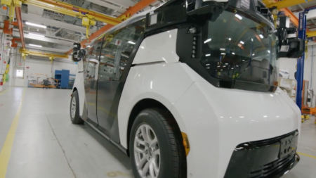 Cruise starts initial robotaxi testing in Miami
