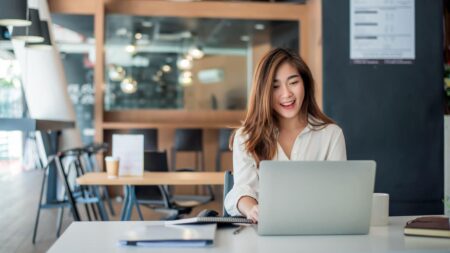 7 ChatGPT Prompts To Enjoy Your Job More