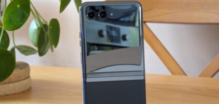Forget The Apple iPhone SE, This Is The Perfect Small Phone