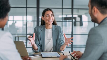A Fundraising Coach’s Step-By-Step Guide To Meeting With Investors