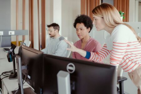Navigating The Age Of Generative AI: How To Stay Ahead Of The Curve