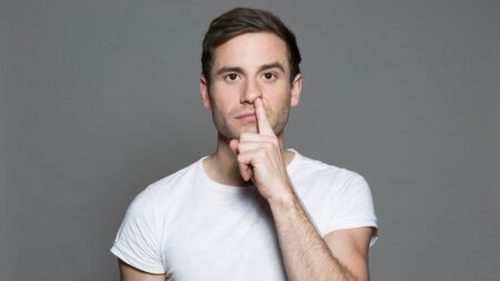 Study: 85% Of Healthcare Workers Nose-Pick, More Than Triples Covid-19 Risk