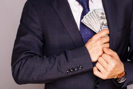 How Much Money Do CIOs & CTOs Make? Are They Worth IT?