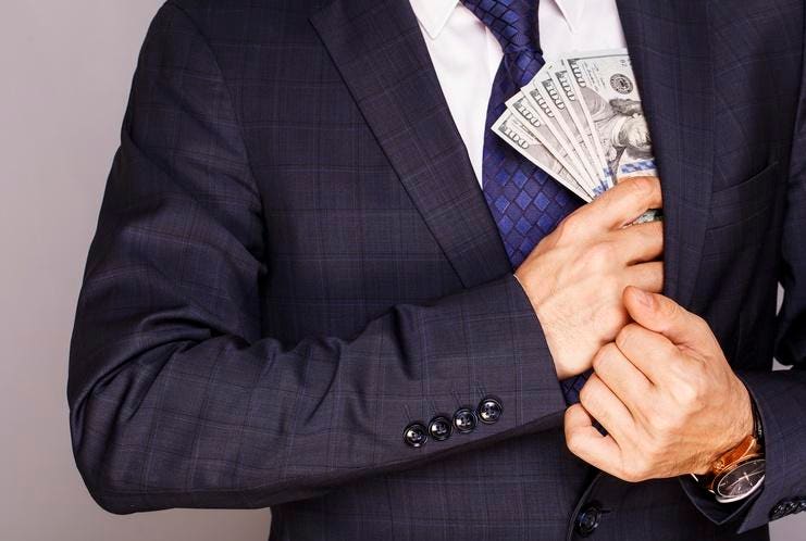 How Much Money Do CIOs & CTOs Make? Are They Worth IT?