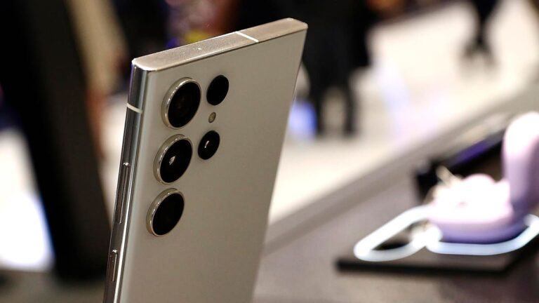 Android Circuit: Galaxy S24 Specs Leak Powerful Pixel 8 Pro Details, Surface Duo’s Last Day