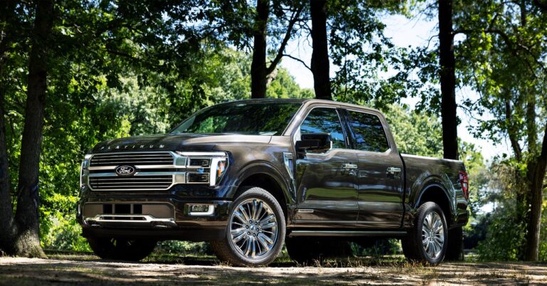 EV Mania Hasn’t Killed Hunger for Hybrid Trucks