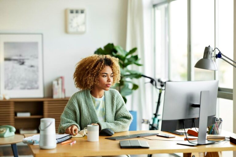 The Risks And Rewards Of Starting An Online Business