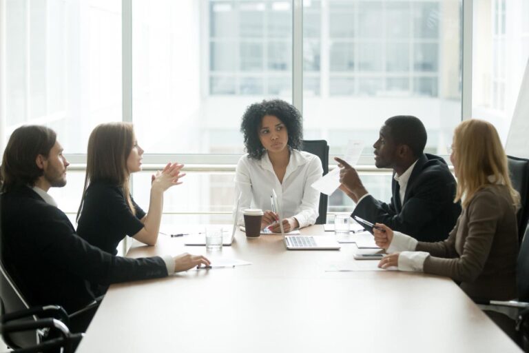 10 Things Ineffective Teams Do That Hold Them Back From Success
