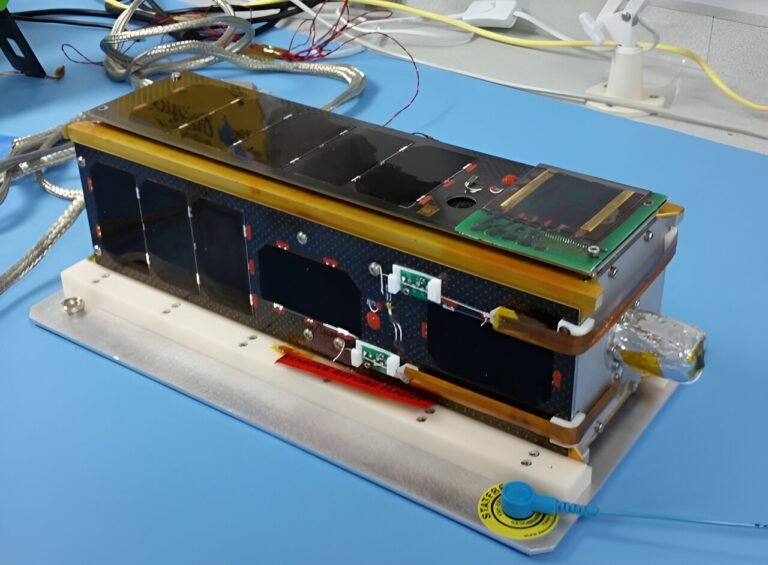 Solar farms in space are possible, say scientists