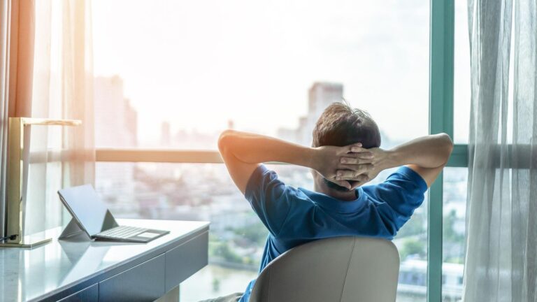 5 ChatGPT Prompts To Achieve Financial Freedom Faster
