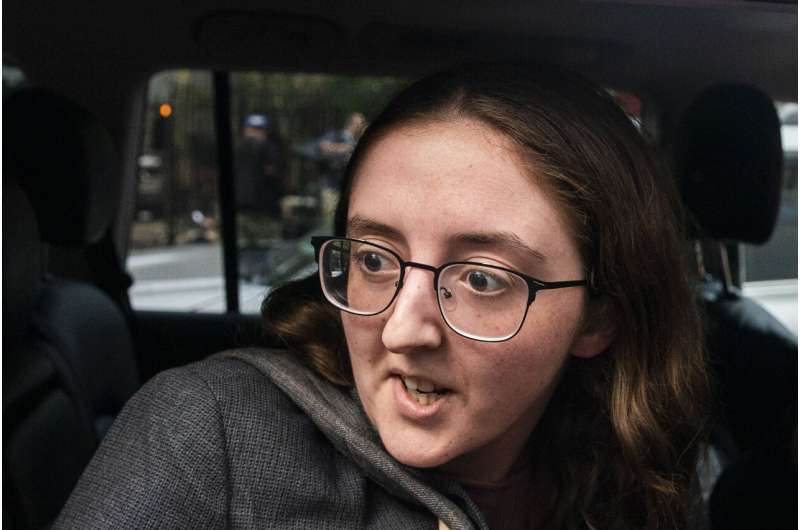 Sam Bankman-Fried's lawyer struggles in cross-examination of the government's key witness