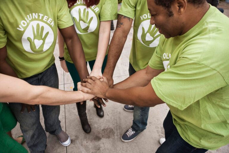 4 Reasons Why Small-Business Owners Should Make Philanthropy A Priority