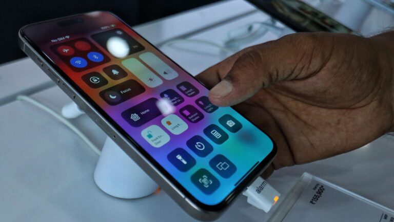 Apple Insider Reveals Huge Delay To Critical iPhone Feature