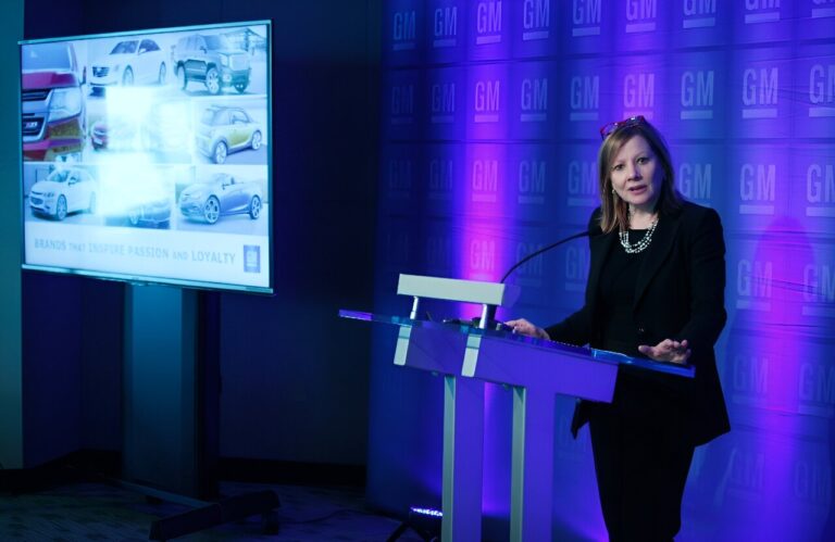 With auto strike over, GM announces big share buybacks