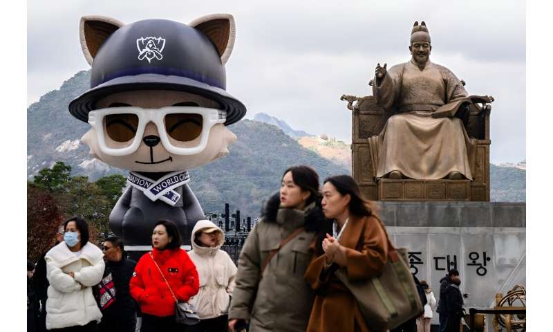 A fan zone has been set up in the heart of Seoul for fans to watch a live screening of the final