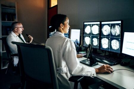 Balancing The Pros And Cons Of AI In Healthcare