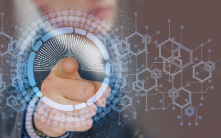 A data acquisition mechanism that maximizes platforms’ utility while compensating privacy-sensitive users