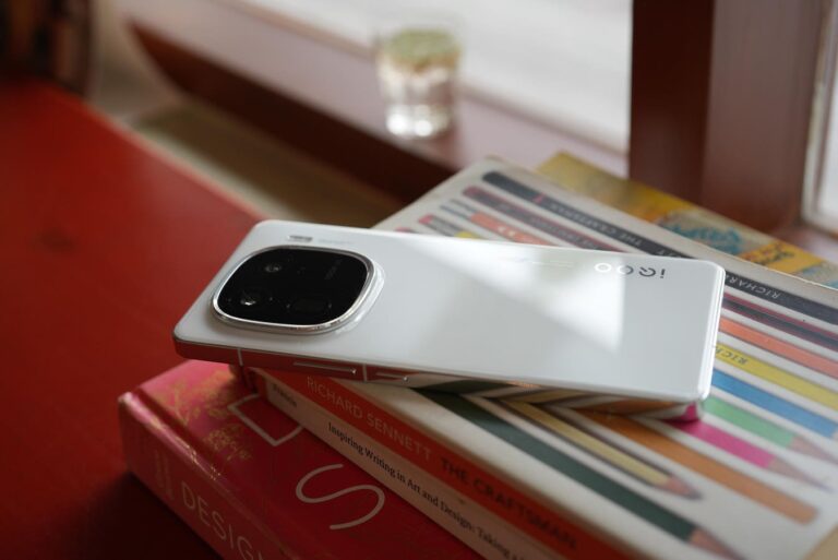 Vivo’s Sub-Brand iQOO Has Put Out The Best Value Phone Of 2023