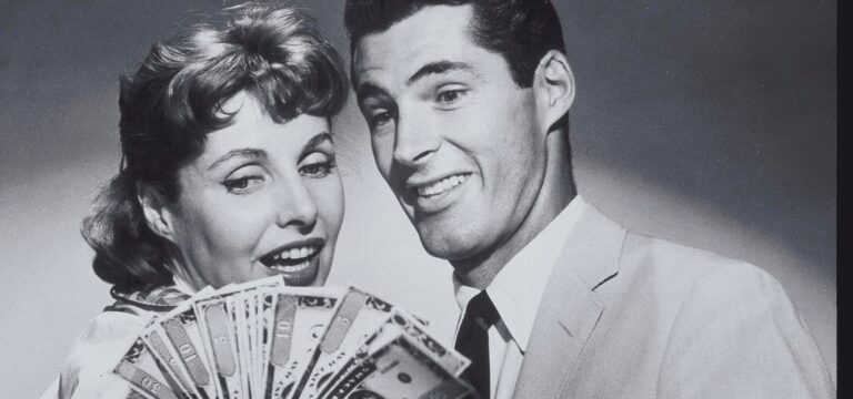 A Psychologist Gives 3 Reasons Why People Enter ‘Sugar Relationships’