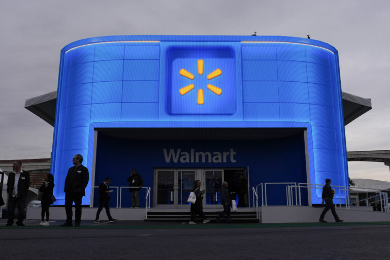Walmart experiments with AI to enhance customers’ shopping experiences