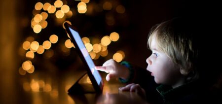 A Psychologist Teaches Parents How To Fix An ‘iPad Kid’
