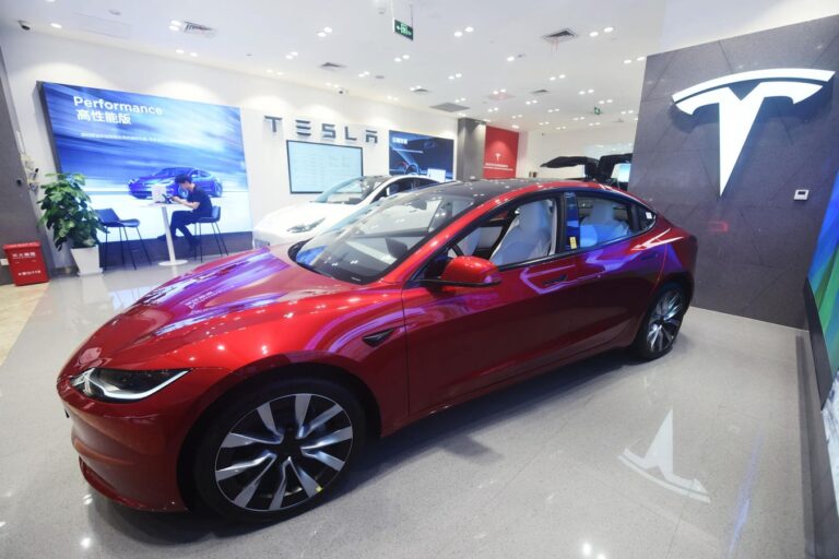 Tesla Q4 Earnings Preview: Margins Likely To Slip Again