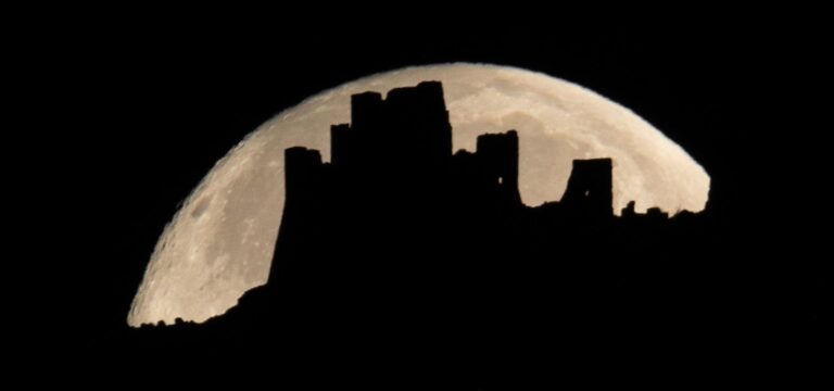 See A Full ‘Wolf Moon’ Rise As Mars And Mercury Meet: The Night Sky This Week