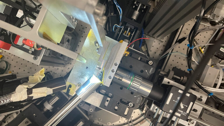 X-rays light the way to more stable solar cell materials