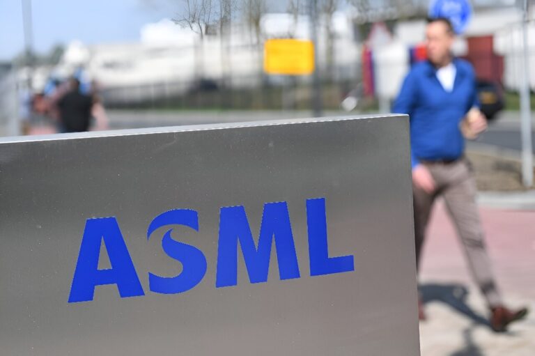 ‘Positive signs’ for chip world as ASML profits soar
