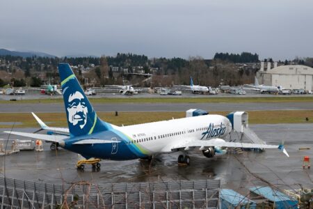Boeing exec apologizes over MAX 9 problem, promises fixes