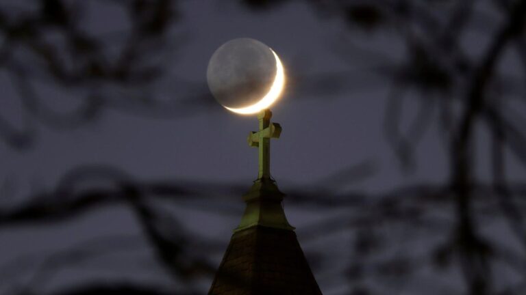 ‘Snow Moon’ Visits Scorpius As The ‘Seven Sisters’ Sparkle: The Night Sky This Week