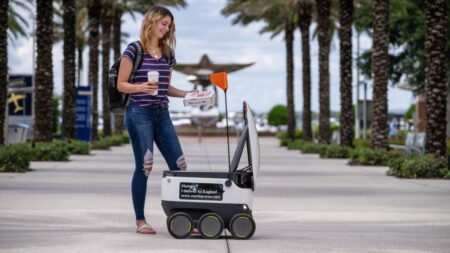 Robot Delivery Player Starship Raises $90 Million Round