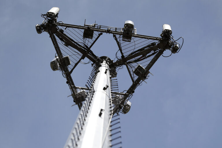 AT&T’s network is having problems: What you should know while navigating a phone service outage