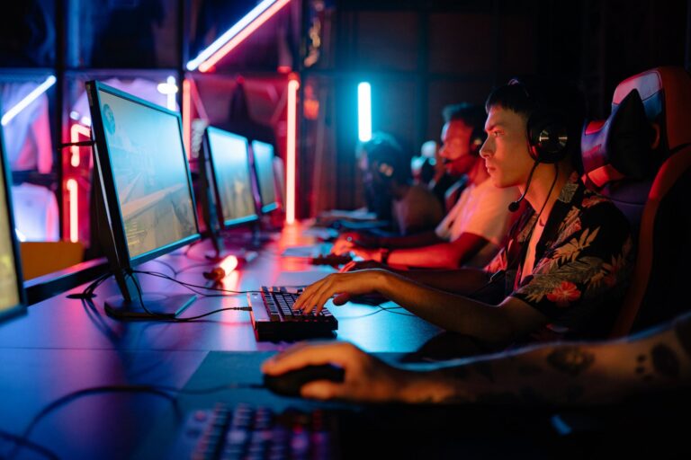 Is Live-Streamed eSports the Future of Global Online Gaming Networks?