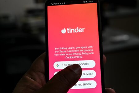 Tinder must explain fee discrepencies to EU users