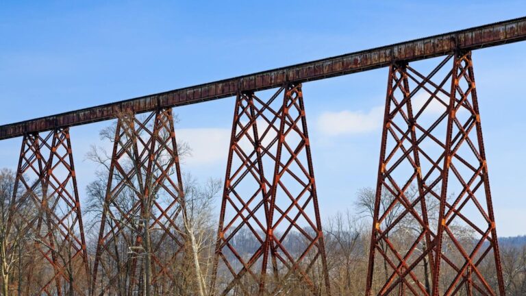 Best Places To See The Total Solar Eclipse In Indiana, According To An Expert
