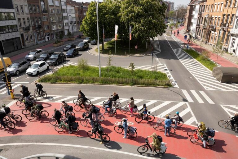 Cycleways Lead To Rise In Flemish Cycle Safety And Usage