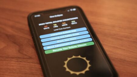 Best Smartphone Apps For The Total Solar Eclipse To Download Now