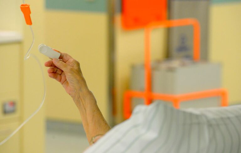 Doctors Commonly Misdiagnose Older Patients With Pneumonia: Study