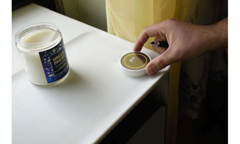 In New York City, heat pumps that fit in apartment windows promise big emissions cuts